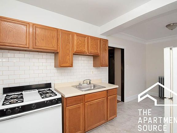 4th image of 4035 W School St #B3