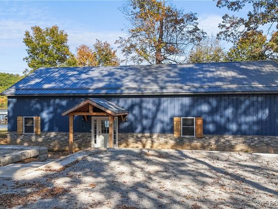 834 Emerald Hills Dr, Edwards, MO 65326