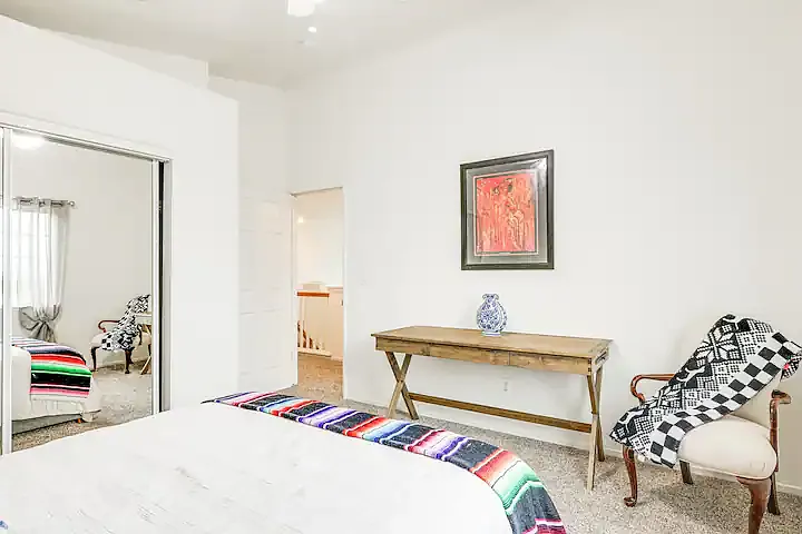 708 Champagne Ct — Photo 26