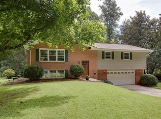 140 Millbrook Dr, Brevard, NC 28712