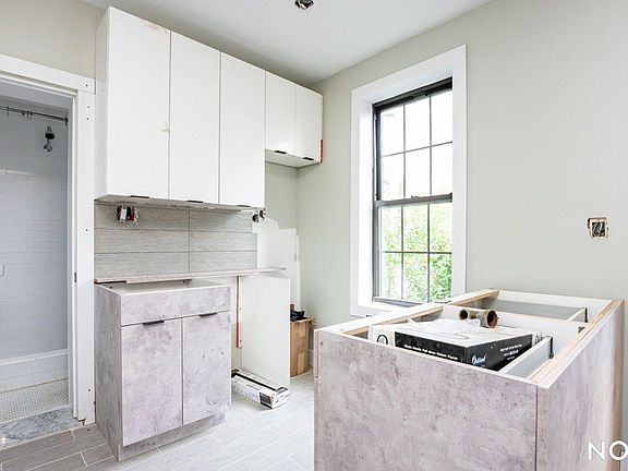 4th image of 383 S 3rd St #25