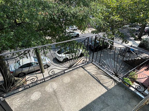 4th image of 155 Bay 47th St #2