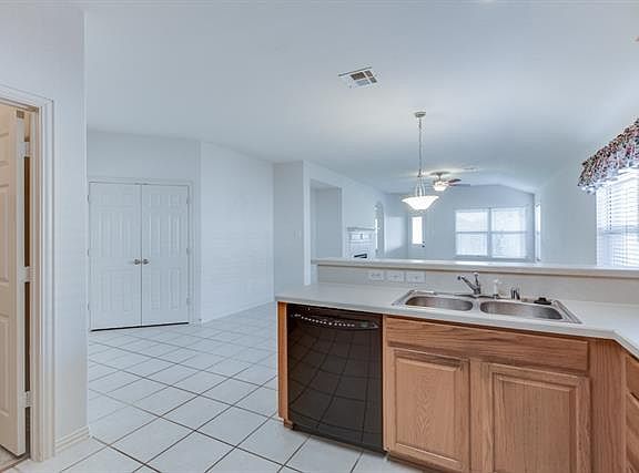 5th image of 3109 Connor Ln