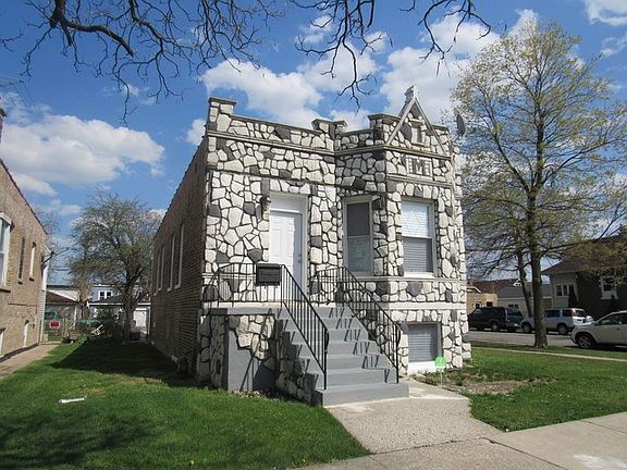 2nd image of 1345 S 56th Ct