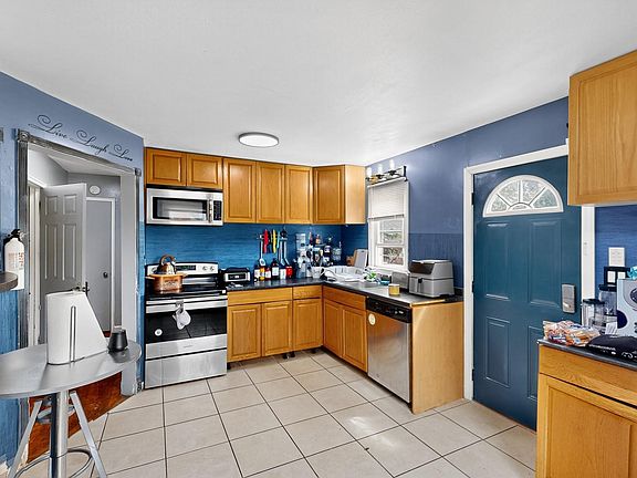 2nd image of 1332 A Street