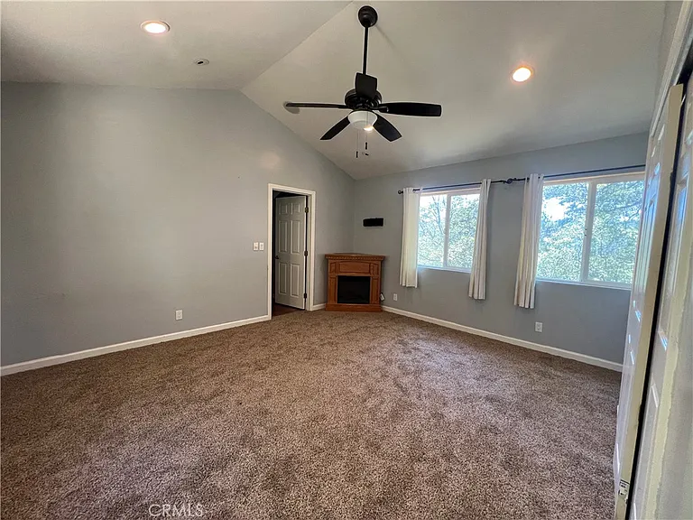 21510 Crest Forest Dr — Photo 22