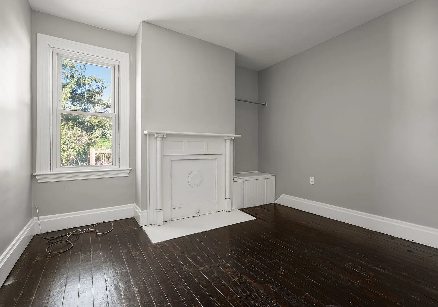 3bed/1.5bath in Mt. Washington — Photo 1