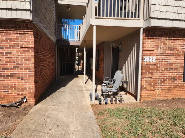 3822-L Country Club Rd, Winston Salem, NC 27104