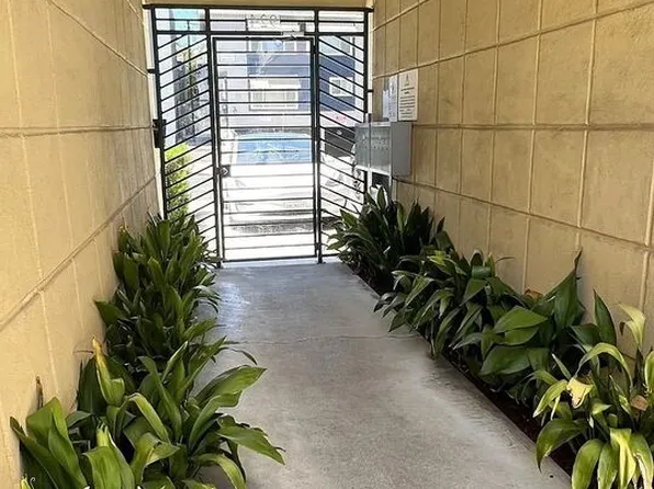 924 N Curson Ave APT 4, West Hollywood, CA 90046