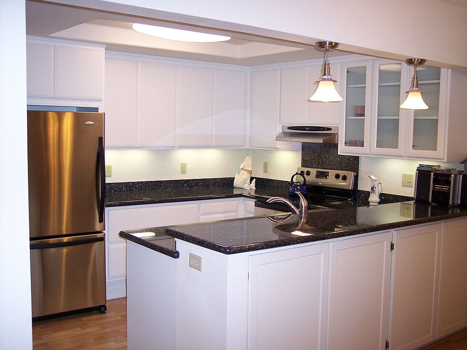 1st image of 2581 Pine Knoll Dr Unit 4