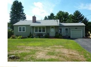 220 Malbons Mills Rd, Skowhegan, ME 04976