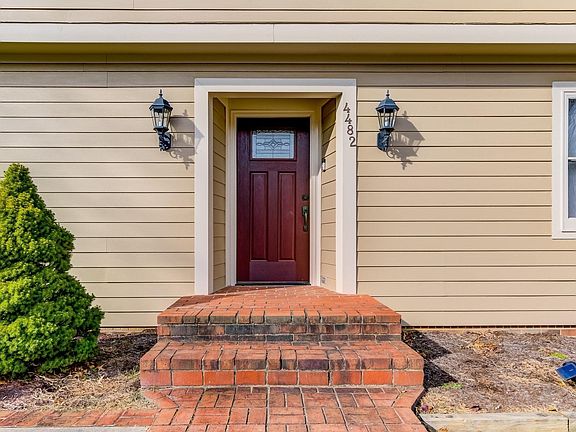 3rd image of 4482 Farmwood Dr