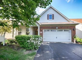 1692 Briarheath Dr, Aurora, IL 60505