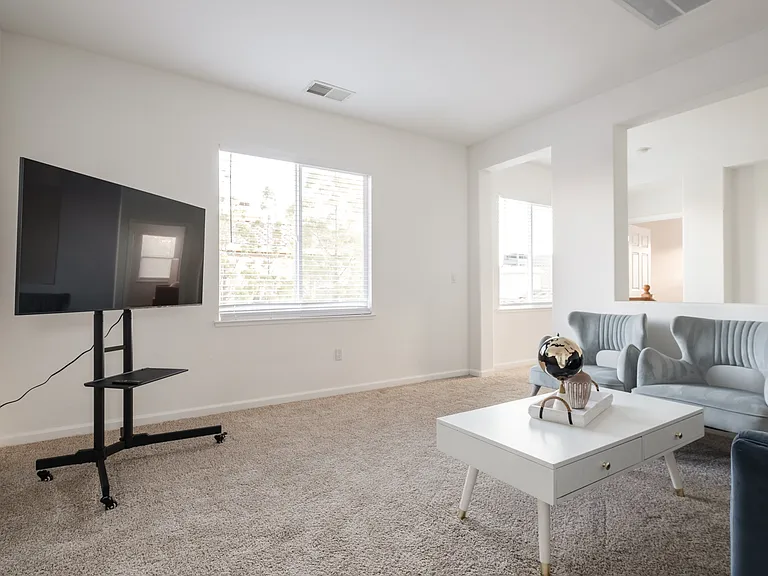 416 Cranston Ct — Photo 39