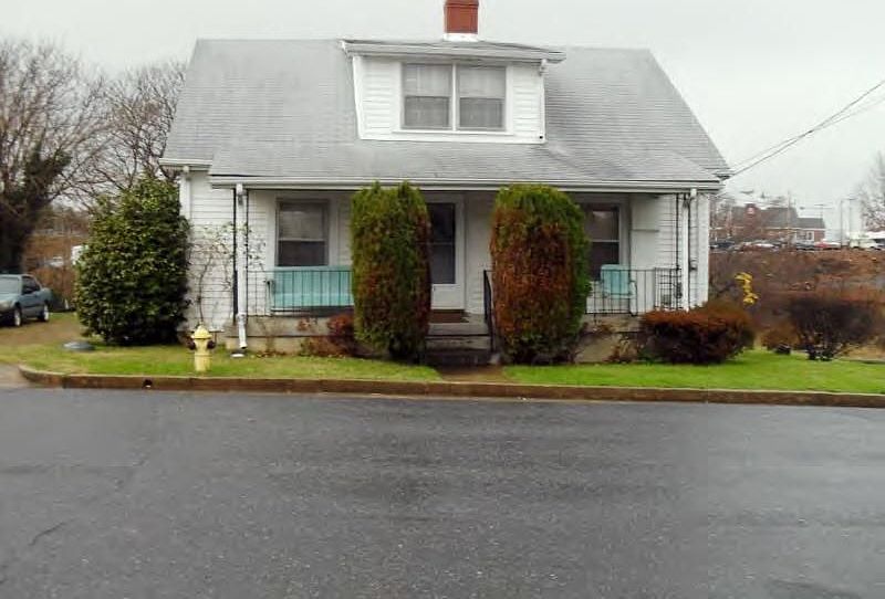 2nd image of 1004 Adele St