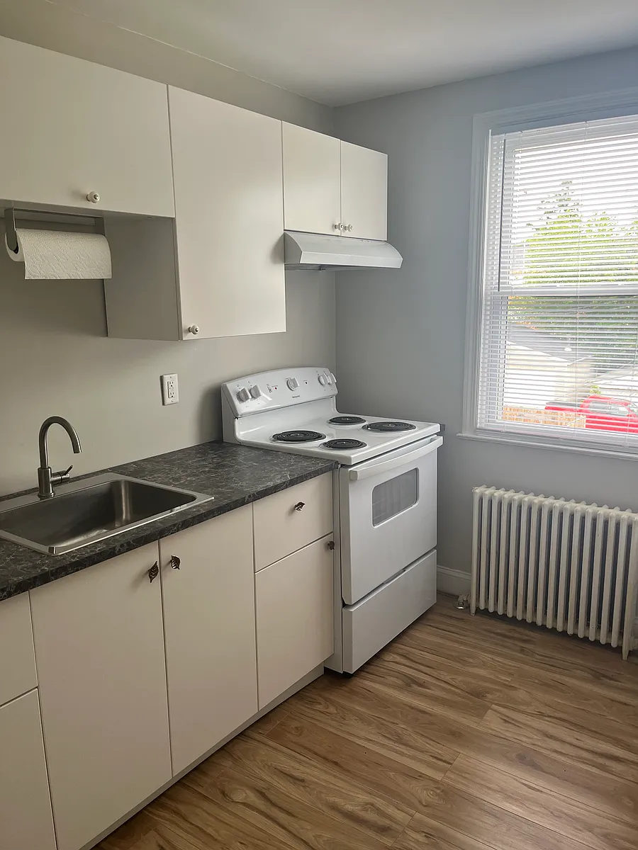 Building Photo - 905 Elm Ridge Ave #2