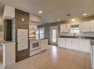 5905 Yosemite Dr, Fort Worth, TX 76112
