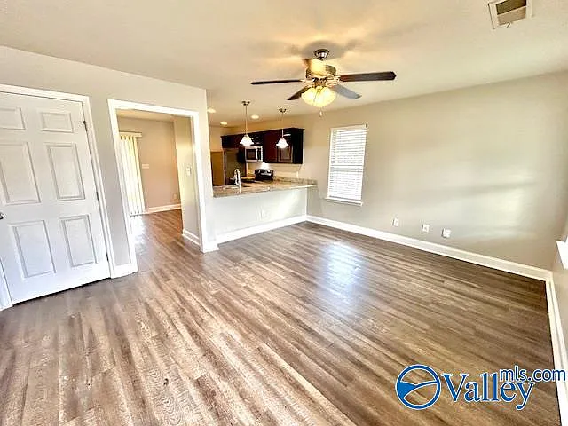 1089 Burwell Rd #F1 — Photo 4