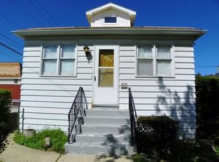 4816 N Nagle Ave, Chicago, IL 60630
