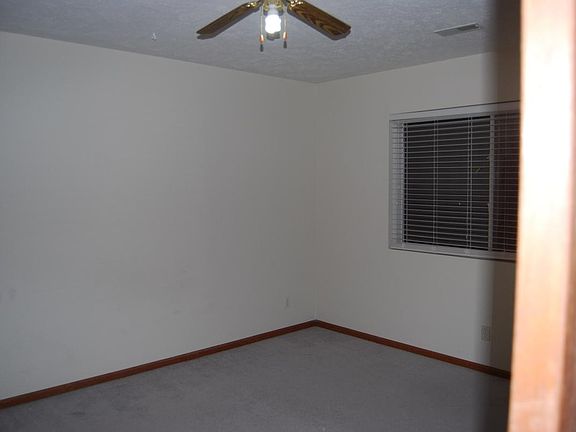 4th image of 5508 S 159th Ave
