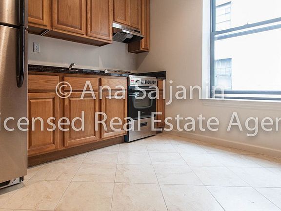 5th image of 3548 35th St APT 3D