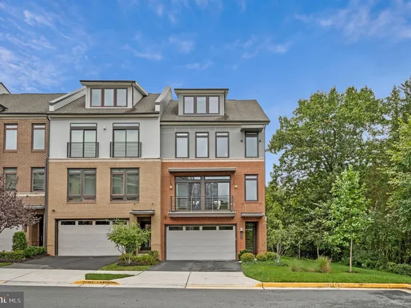 1812 Yellow Garnet Ter SE, Leesburg, VA 20175