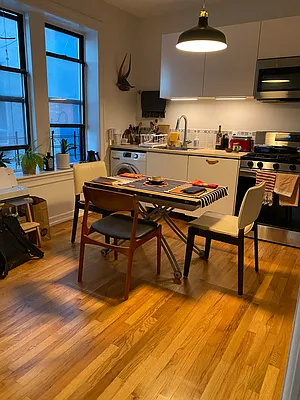 Rented by Nooklyn NYC LLC | media 16