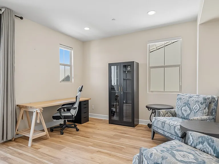 21217 Rockview Ter — Photo 25
