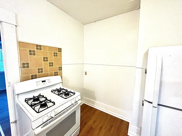 856 S Millwood Ave #1 — Photo 6