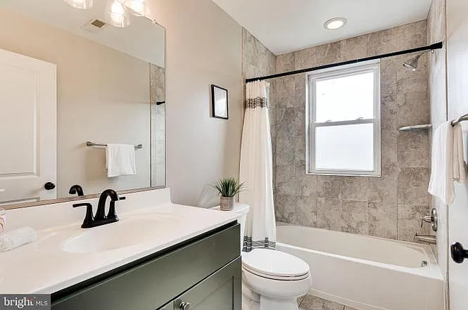 1622 Gales St NE — Photo 39