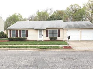 20 Azalea Dr, Edison, NJ 08820