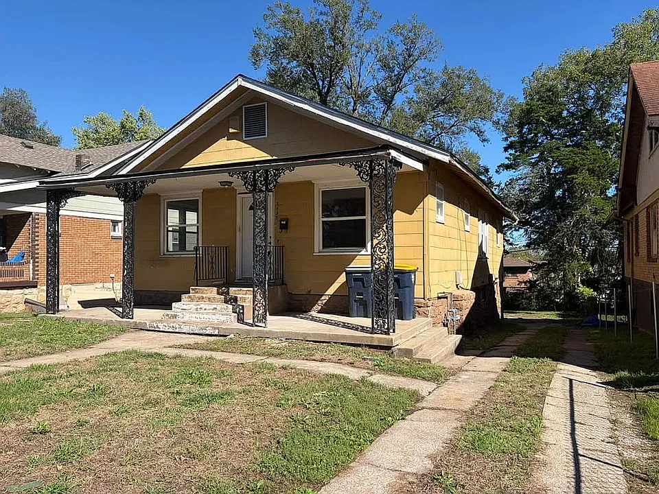 5135 Garfield Ave
