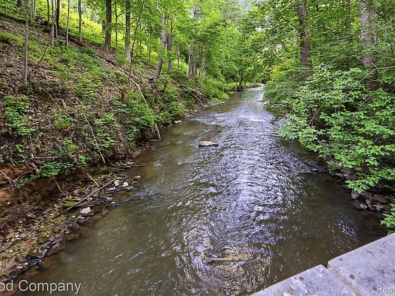4th image of 4575 Orion Rd