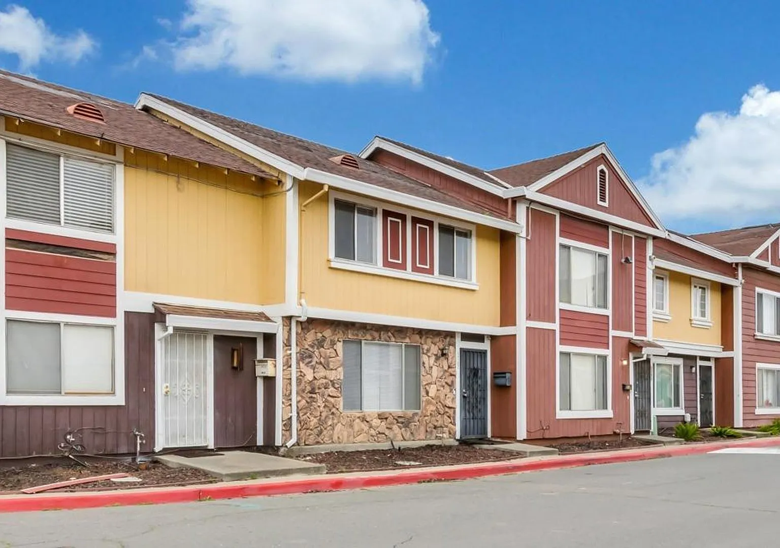 Updated 3 Bed 1.5 Bath Townhome — Photo 1