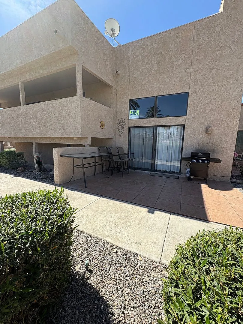 Golf Course Condo — Photo 4