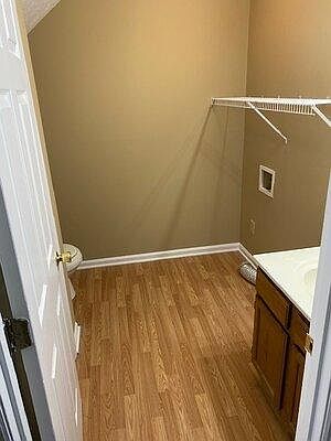 5th image of 486 Garden City Dr #4
