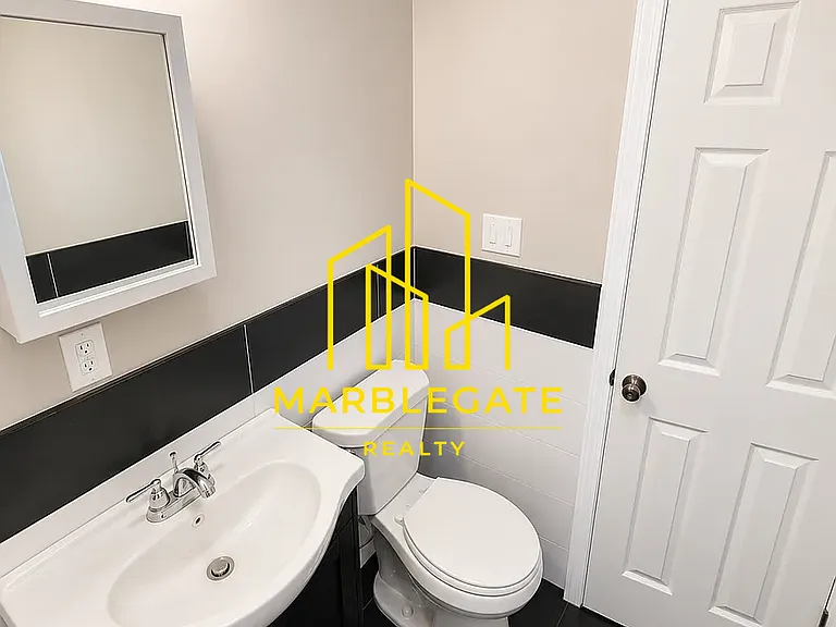 411 N 5th St #22B — Photo 4