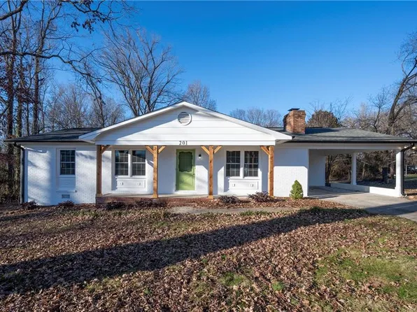 201 Grove St, Cooleemee, NC 27014