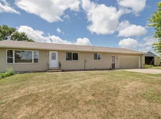 5829 17th Ave, Garrison, IA 52229