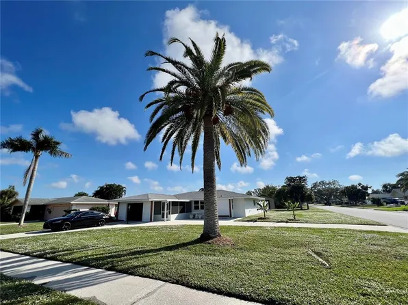 1203 Lucaya Ave, Venice, FL 34285