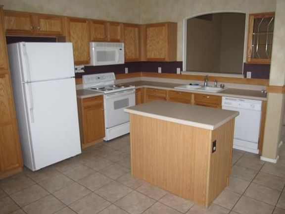 5th image of 14935 N 133rd Ln