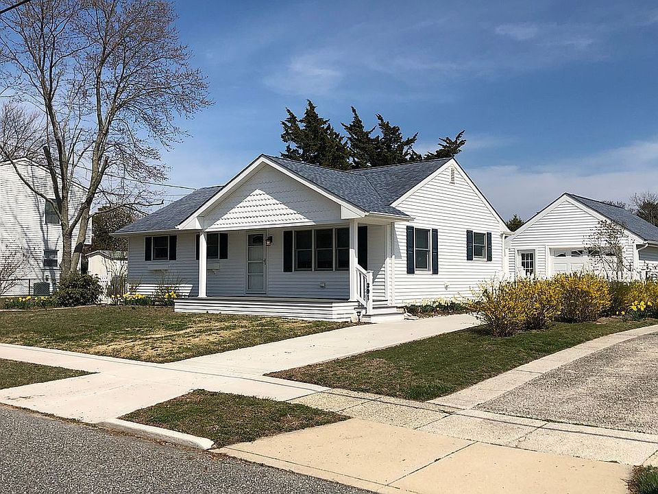 2nd image of 301 Arctic Ave