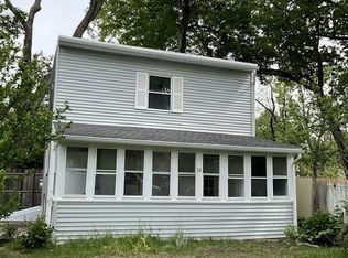 24 Ina St, Springfield, MA 01109