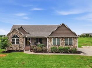 551 Sunny Slope Dr, Cowpens, SC 29330