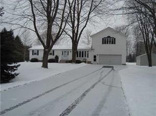 3245 Hess Rd, Lockport, NY 14094