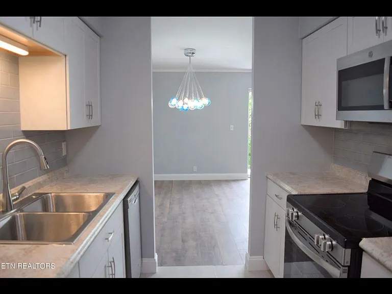 508 Berlin Dr — Photo 16