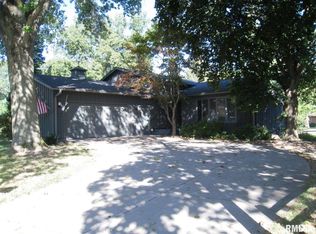 4703 18th Avenue Ct, Moline, IL 61265