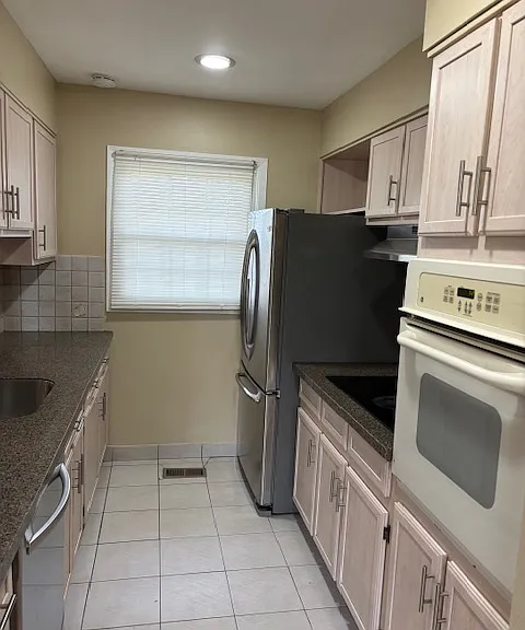 70 Eddington Ln — Photo 11