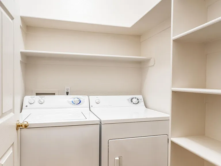 The Condominium at Williams Centre — Photo 31