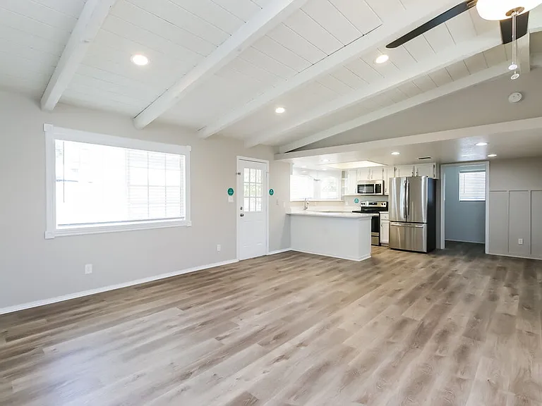 5419 E Delta Ave — Photo 5